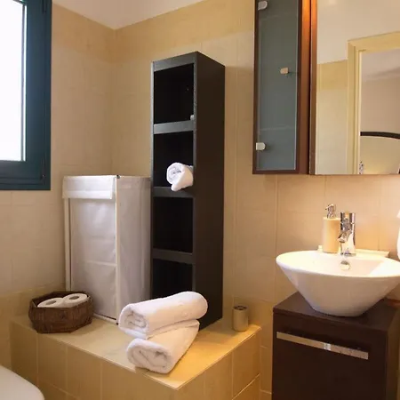 Sleeps 4 Каравадос
