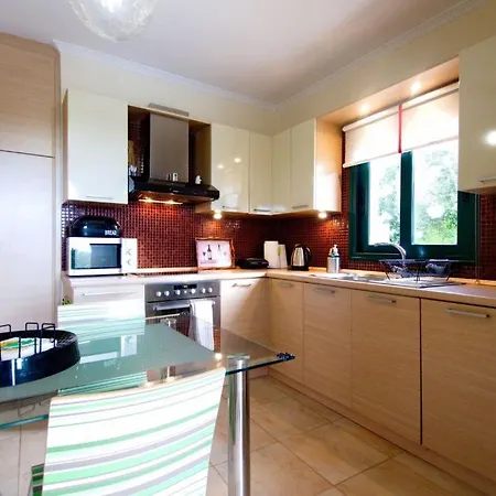 Sleeps 4 فيلة *
